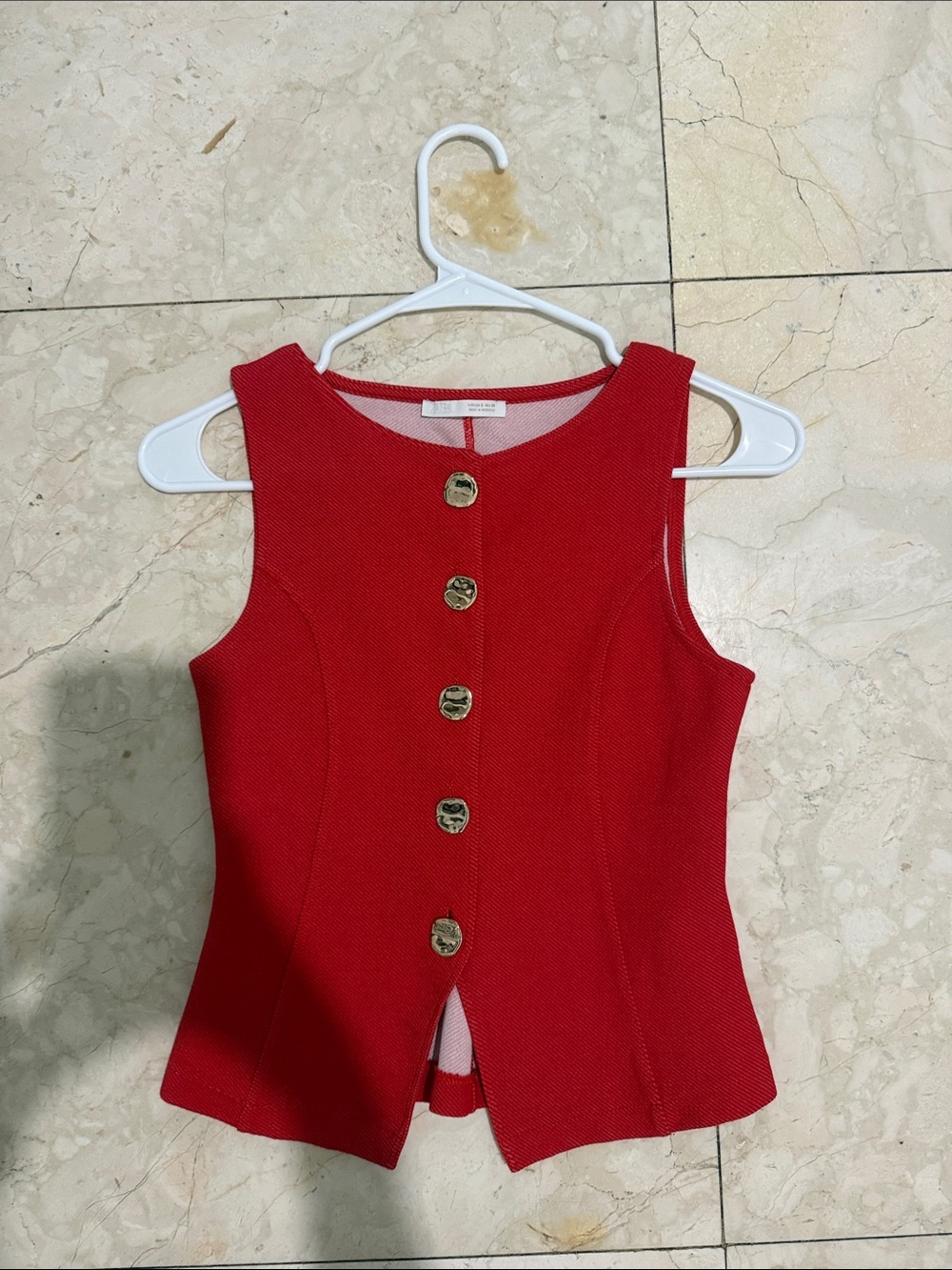 Zara Red Sleeveless Button-Front Knit Top with Gold Buttons